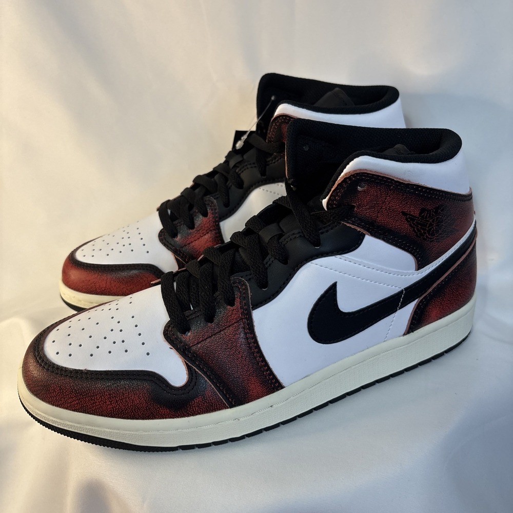 Air Jordan 1 Mid Se Brand New with Box Mens Size 10 Black/Infared/White